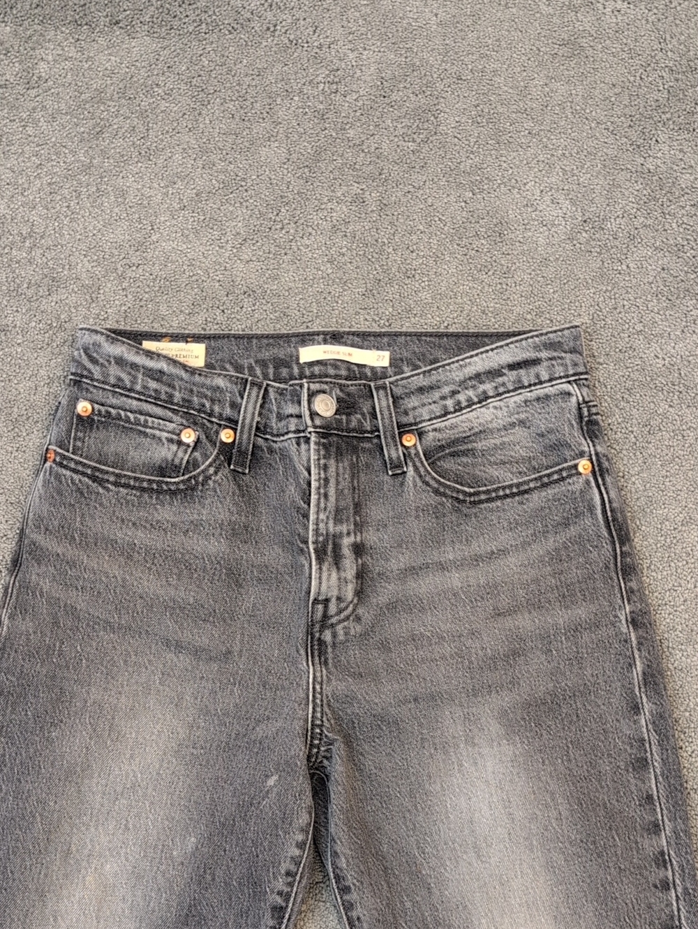 Levi's Wedgie Slim In Washed Black - 27x30